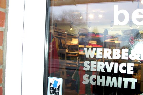 Schaufenster mit Buchstaben