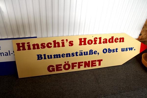 Straßen Wegweiser Schild